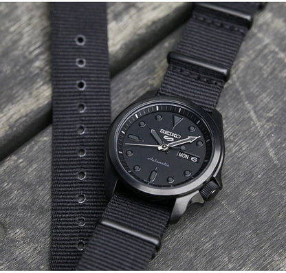 Seiko 5 Sports SRPE69K1