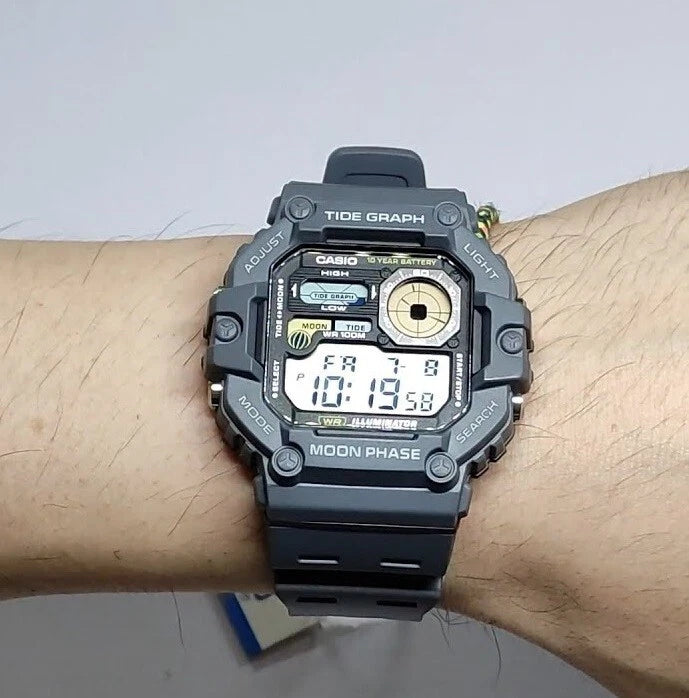 Casio WS-1700H-8AV Men's Digital Sports Watch with Tide Graph & Moon Data